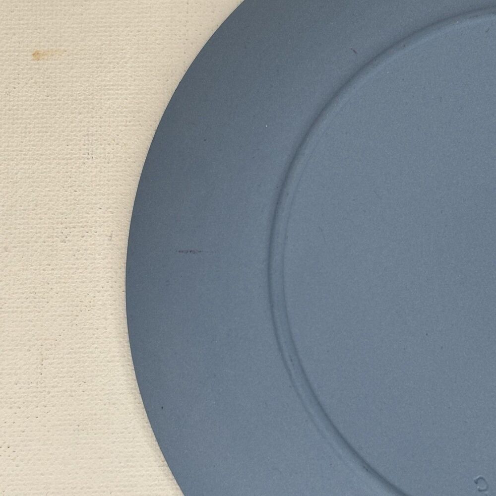 Vintage Wedgwood Blue Jasperware 6.5" Plate - Cupid / Cherub with Bow & Arrow - Picture 16 of 16